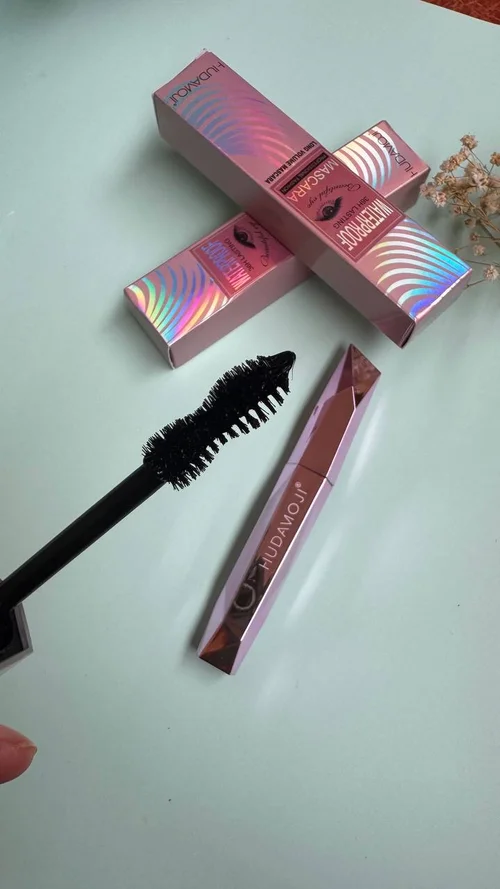 ریمل هدی موجی بدون ریزش و سیاهی دور چشم